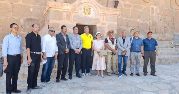 سفير تايلاند يزور دير سانت كاترين ويشيد برسالة السلام - 1 - سيناء الإخبارية