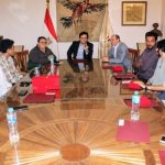 وزير الثقافة يكرّم الفائزين بمهرجان نجوم المسرح الجامعي ويهديهم "كارنيه أهلاً وسهلاً بالطلبة" - 1 - سيناء الإخبارية