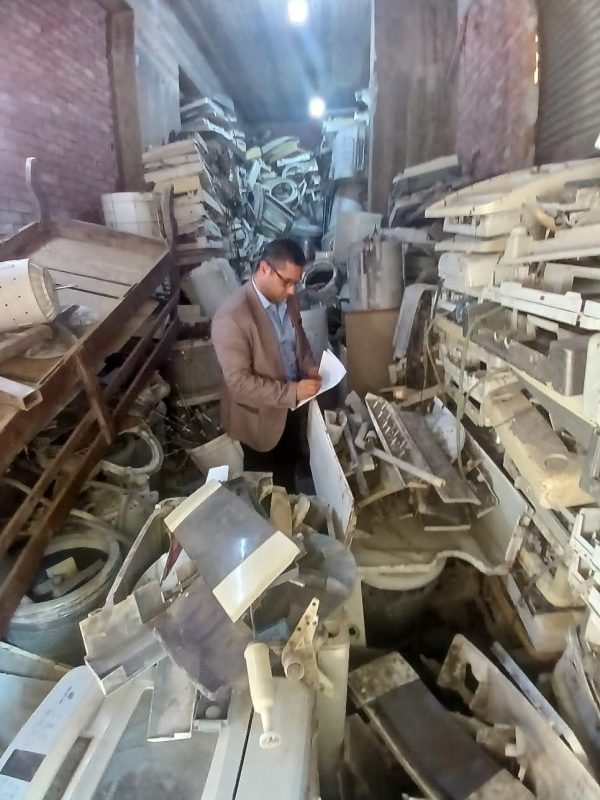 أكبر ضربة نوعية لحماية المستهلك.. ضبط مخزن لإعادة تدوير أجهزة كهربائية مستعملة بعلامات تجارية مزورة في البساتين - 3 - سيناء الإخبارية