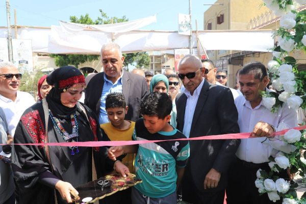 محافظ شمال سيناء يفتتح "سوق اليوم الواحد" لمواجهة الغلاء وتوفير السلع بأسعار مخفضة - 1 - سيناء الإخبارية