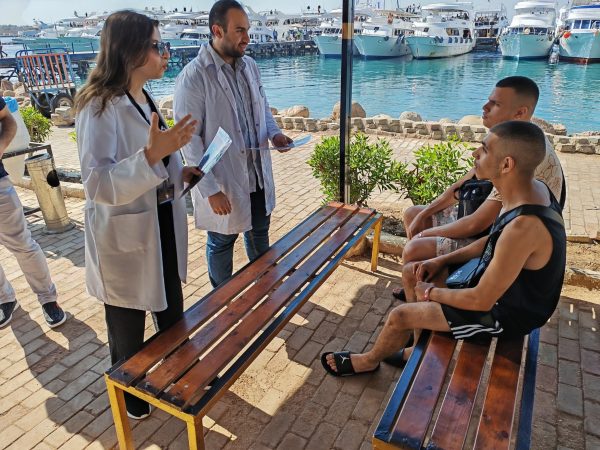 تواصل فعاليات حملة "عيشها بصحة" للتوعية بمخاطر الغرق من تنظيم وحدة طب أسرة شرم الشيخ - 1 - سيناء الإخبارية