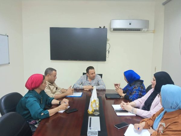 رئيس إقليم القناة يجتمع بقيادات فرع الرعاية الصحية بجنوب سيناء - 3 - سيناء الإخبارية