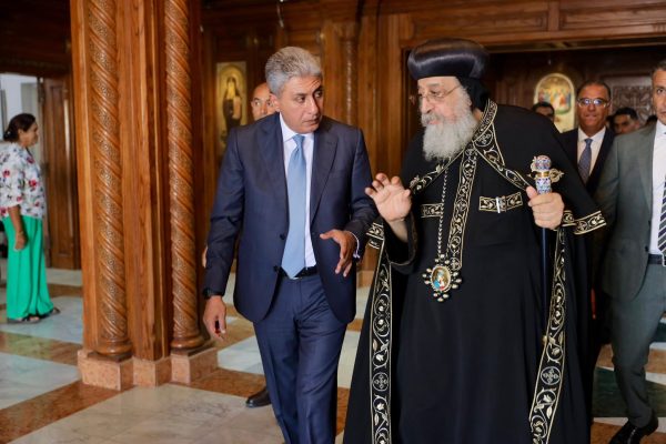 وزير السياحة والآثار يشارك في افتتاح ملتقى لوجوس الخامس - 1 - سيناء الإخبارية