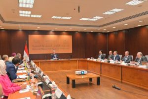 اجتماع استراتيجي لوزير السياحة لمناقشة تعزيز الإيرادات وجذب الزوار - 1 - سيناء الإخبارية