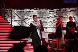 محمد عساف يشعل قرطاج بنداء الحرية لفلسطين: "اخترت تونس لأُسمِع صوتنا" - 3 - سيناء الإخبارية