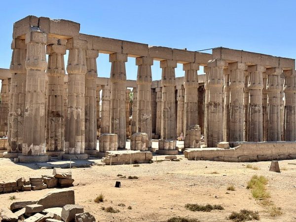معبد الأقصر.. تحفة معمارية خالدة تروي مجد الفراعنة - 1 - سيناء الإخبارية