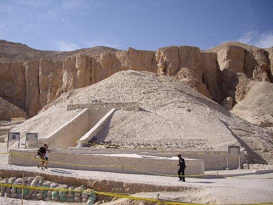 كنوز مقبرة توت عنخ آمون تروي أسرار الفراعنة - 3 - سيناء الإخبارية
