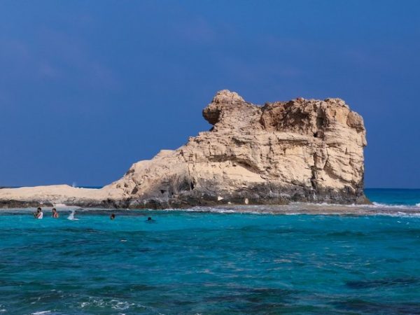 شاطئ كليوباترا.. سحر الطبيعة في قلب مرسى مطروح - 7 - سيناء الإخبارية