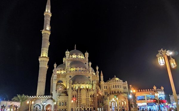 مسجد الصحابة.. درة معمارية تُزيّن شرم الشيخ وتُجسد روح الهوية الإسلامية - 21 - سيناء الإخبارية