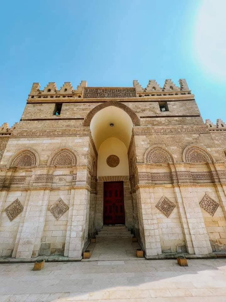 مسجد الحاكم بأمر الله.. "جوهرة الفاطميين في قلب القاهرة - 15 - سيناء الإخبارية
