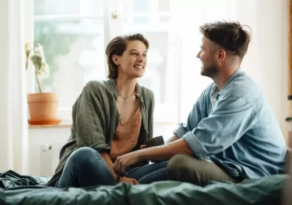 النميمة بين الأزواج… عادة سرية قد تعزز الحب وتزيد الترابط العاطفي - 5 - سيناء الإخبارية