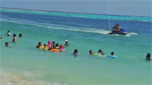 مطروح تتحول إلى وجهة صيفية ساحرة للمصطافين الباحثين عن الهدوء والمتعة - 11 - سيناء الإخبارية