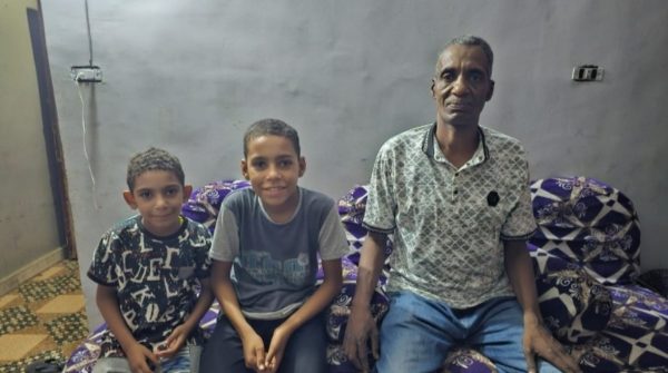وزير النقل يكرم عامل مزلقان ببني سويف لشجاعته في إنقاذ شاب من الموت  - 9 - سيناء الإخبارية