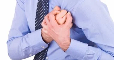 لو حصلت وأنت لوحدك.. خطوات النجاة من النوبة القلبية بمفردك - 1 - سيناء الإخبارية
