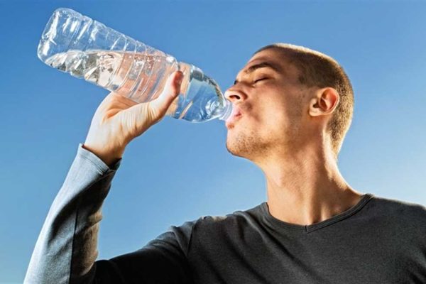 دراسة بريطانية تكشف مخاطر قلة شرب الماء ..وتحذر من الإصابة بأمراض خطيرة - 1 - سيناء الإخبارية