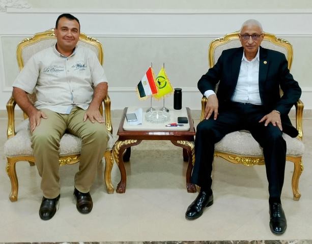 محافظ شمال سيناء يستقبل رئيس قطاع الكهرباء الجديد ويبحث خطة العمل القادمة - 1 - سيناء الإخبارية
