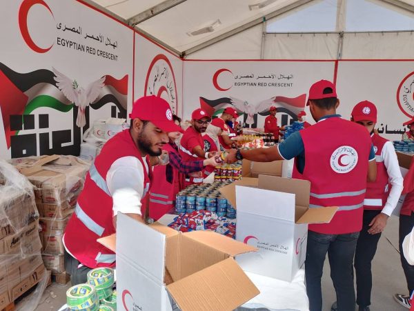 جولة تفقدية  لمركز الخدمات اللوجستية بالعريش بحضور وزير الخارجية ورئيس الوزراء الفلسطيني..صور - 1 - سيناء الإخبارية