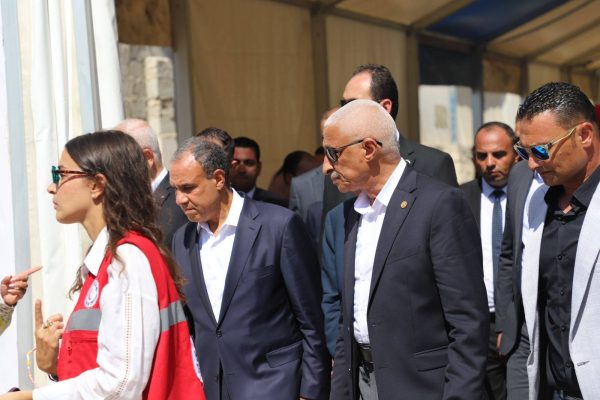 جولة تفقدية  لمركز الخدمات اللوجستية بالعريش بحضور وزير الخارجية ورئيس الوزراء الفلسطيني..صور - 11 - سيناء الإخبارية