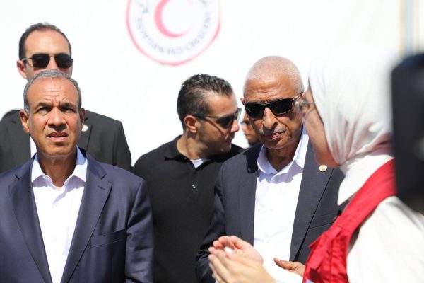 جولة تفقدية  لمركز الخدمات اللوجستية بالعريش بحضور وزير الخارجية ورئيس الوزراء الفلسطيني..صور - 3 - سيناء الإخبارية