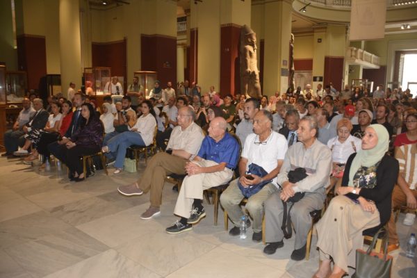 المتحف المصري يفتح نافذة على الماضي بمعرض إيطالي يوثق جماليات مصر القديمة - 3 - سيناء الإخبارية