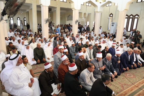 جلسة ذكر لوزير الأوقاف ومحافظ الوادي الجديد بعد صلاة الجمعة بشمال سيناء .. صور - 11 - سيناء الإخبارية