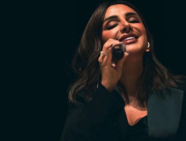 أنغام تعود إلى مصر بعد جراحة ناجحة في ألمانيا - 1 - سيناء الإخبارية