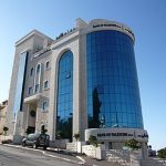 بنك فلسطين يجمد 669 حسابا في غزة بسبب استغلال السيولة وفرض عمولات غير قانونية - 1 - سيناء الإخبارية