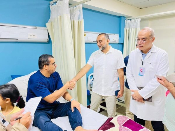وكيل صحة شمال سيناء يفاجئ مستشفى العريش بزيارة مسائية ويشدد على رفع كفاءة الخدمة الطبية - 3 - سيناء الإخبارية