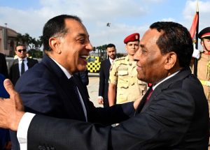 رئيس الوزراء يستقبل نظيره السوداني بمطار القاهرة لبحث تعزيز التعاون الثنائي - 3 - سيناء الإخبارية