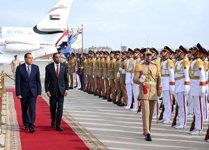 رئيس الوزراء يستقبل نظيره السوداني بمطار القاهرة لبحث تعزيز التعاون الثنائي - 7 - سيناء الإخبارية