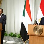 القاهرة والخرطوم على طاولة التنسيق.. أول زيارة لرئيس وزراء السودان - 2 - سيناء الإخبارية القاهرة والخرطوم على طاولة التنسيق.. أول زيارة لرئيس وزراء السودان - 1 - سيناء الإخبارية