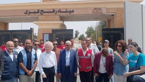 محافظ شمال سيناء يستقبل وفداً رفيع المستوى من مجموعة "الحكماء" - 23 - سيناء الإخبارية
