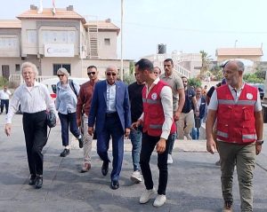 محافظ شمال سيناء يستقبل وفداً رفيع المستوى من مجموعة "الحكماء" - 25 - سيناء الإخبارية