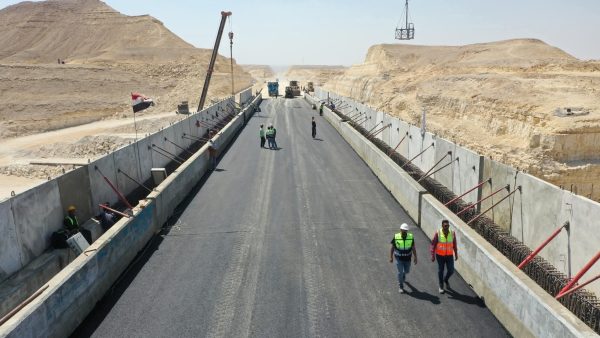 كامل الوزير يتفقد أعمال القطار الكهربائي السريع ضمن ممر السخنة – الإسكندرية| صور  - 17 - سيناء الإخبارية