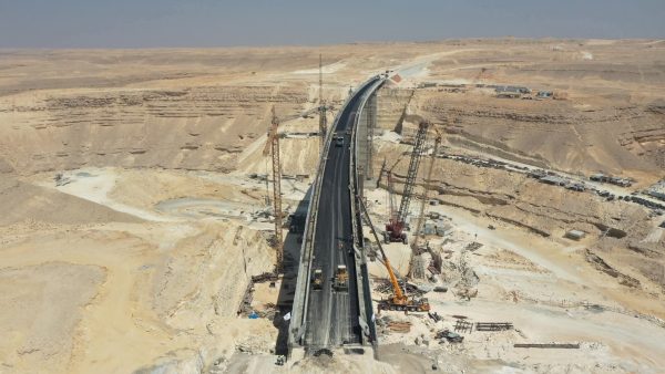 كامل الوزير يتفقد أعمال القطار الكهربائي السريع ضمن ممر السخنة – الإسكندرية| صور  - 13 - سيناء الإخبارية