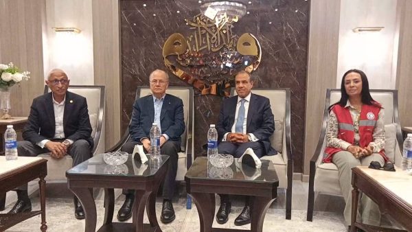محافظ شمال سيناء يستقبل وزير الخارجية ورئيس الوزراء الفلسطيني بمطار العريش الدولي - 3 - سيناء الإخبارية