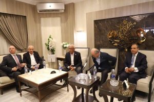 محافظ شمال سيناء يستقبل وزير الخارجية ورئيس الوزراء الفلسطيني بمطار العريش الدولي - 7 - سيناء الإخبارية