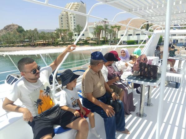 رحلة بحرية لأعضاء مركز شباب طابا للاستمتاع بالشعاب المرجانية - 1 - سيناء الإخبارية