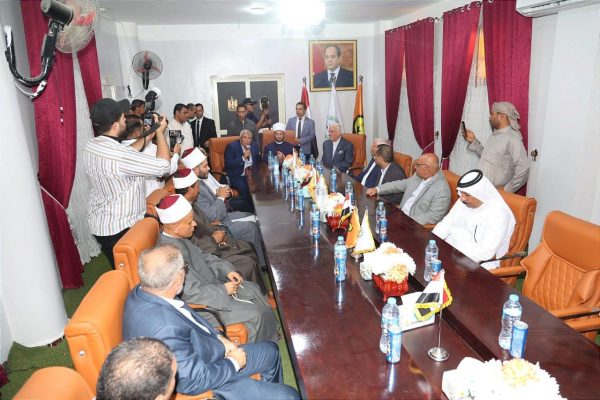 جلسة ذكر لوزير الأوقاف ومحافظ الوادي الجديد بعد صلاة الجمعة بشمال سيناء .. صور - 31 - سيناء الإخبارية