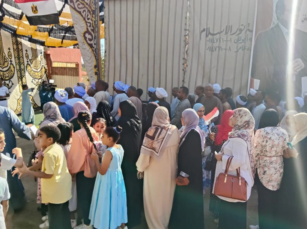 إقبال جماهيري غير مسبوق في انتخابات الشيوخ.. 63 مليون ناخب أمام 8286 لجنة | صور - 1 - سيناء الإخبارية