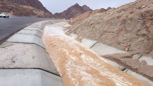 سانت كاترين تتحول إلى وادي سيول: أمطار غزيرة بجنوب سيناء - 1 - سيناء الإخبارية