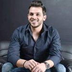 محمد رشاد يعود بـ"قهوة مظبوطة".. مفاجأة غنائية بطعم الحنين والجرأة - 1 - سيناء الإخبارية