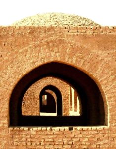 دير جبل الطير بالمنيا.. كهف صغير حمل سرّ هروب العائلة المقدسة من بطش الرومان - 3 - سيناء الإخبارية