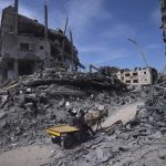 غزة.. نزوح قسري ومعاناة إنسانية في "سجن مفتوح" - 1 - سيناء الإخبارية