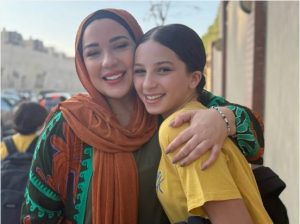 أسما شريف منير تبدأ عامًا جديدًا مع ابنتها وتخطف الأنظار بقرارها الجريء - 3 - سيناء الإخبارية