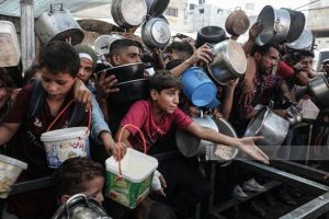 معاناة يومية في مخيم النصيرات بغزة.. الجوع يهدد حياة الملايين وسط الحصار الخانق - 13 - سيناء الإخبارية
