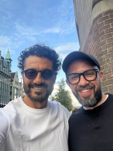 خالد النبوي يحتفل بعيد ميلاده في هولندا مع أصدقائه ويعود لدراما رمضان 2026 بـ"طاهر المصري" - 1 - سيناء الإخبارية