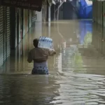نيودلهي تحت حصار الفيضانات.. مياه يامونا تبتلع المنازل وتجبر الأهالي على النزوح - 1 - سيناء الإخبارية