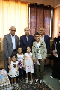 محافظ شمال سيناء يوزع جوائز "حكاية وطن" ويستجيب لاستفسارات المواطنين في برنامج مباشر - 7 - سيناء الإخبارية