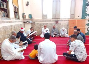 بالصور.. مقارئ شمال سيناء تستقطب عشاق القرآن الكريم عقب صلاة الجمعة - 5 - سيناء الإخبارية